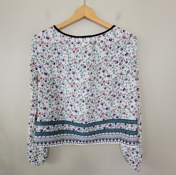 Lush | Floral Cropped Long Sleeve Blouse Size Medium - Picture 4 of 5